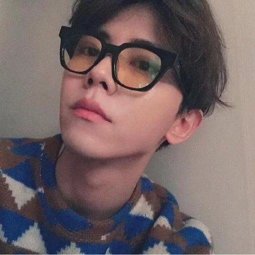 齐俊彩蕊