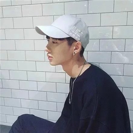 孙蓉奇羽