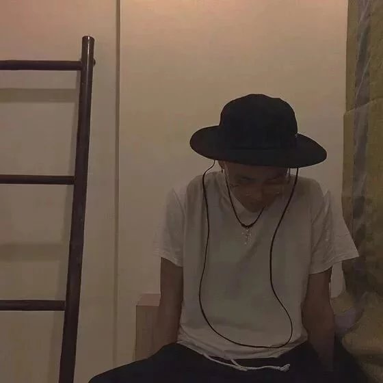 倪炎烟蕊